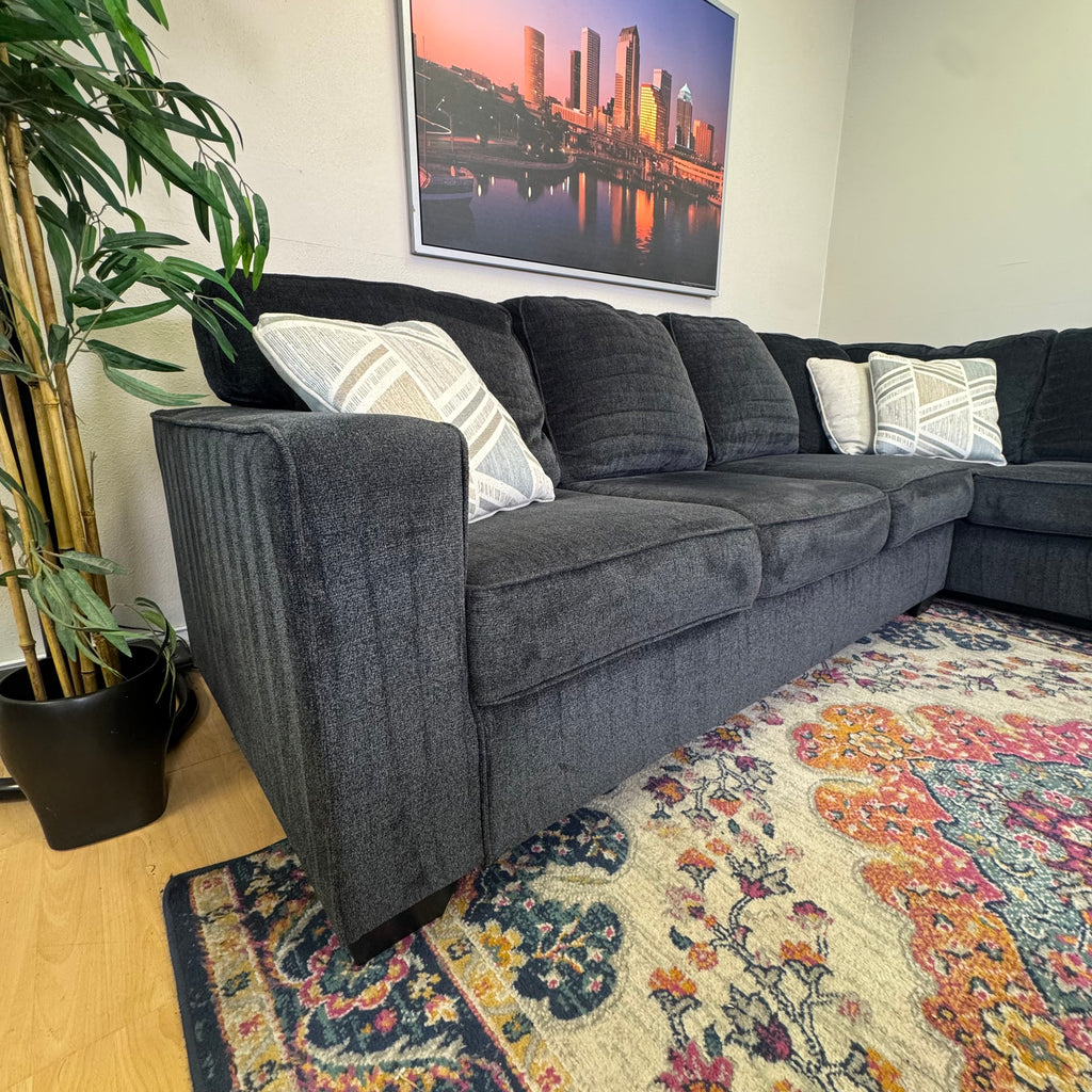 Ashley Furniture- Altari