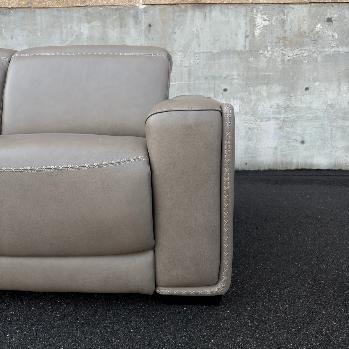 New Ashley - Correze Leather Power Reclining Set