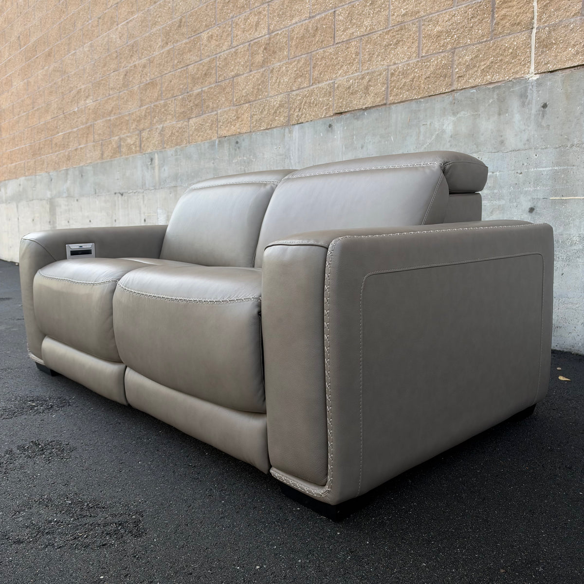 New Ashley - Correze Leather Power Reclining Set
