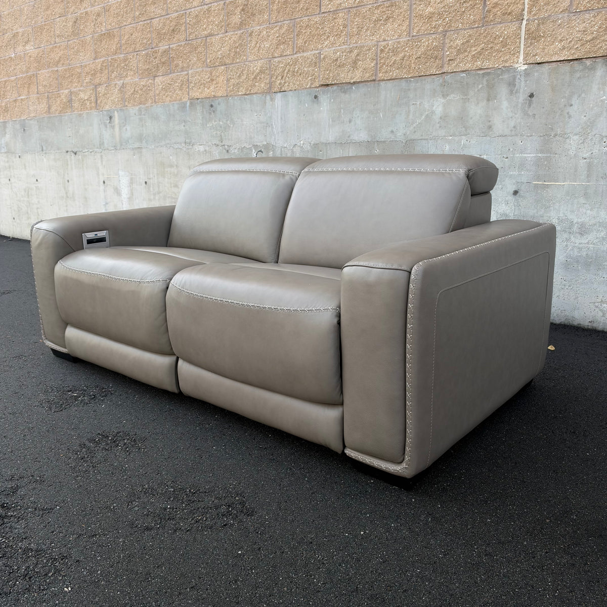 New Ashley - Correze Leather Power Reclining Set