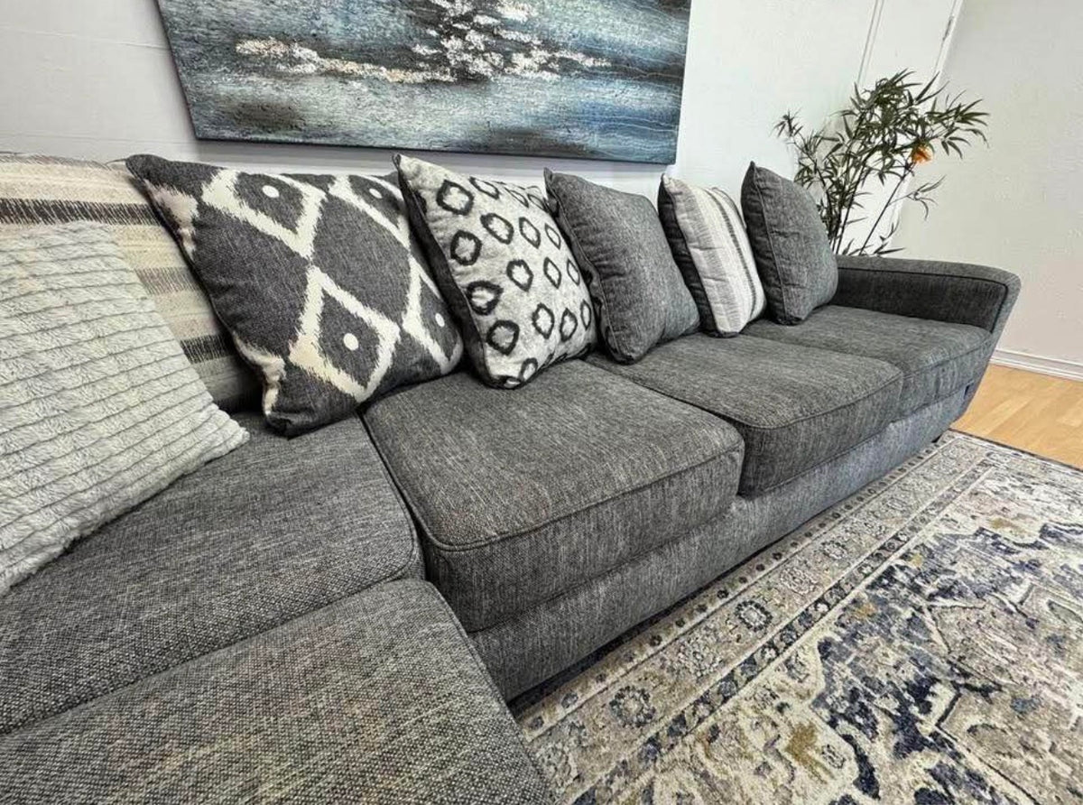 Rooms to Go - Carole Court