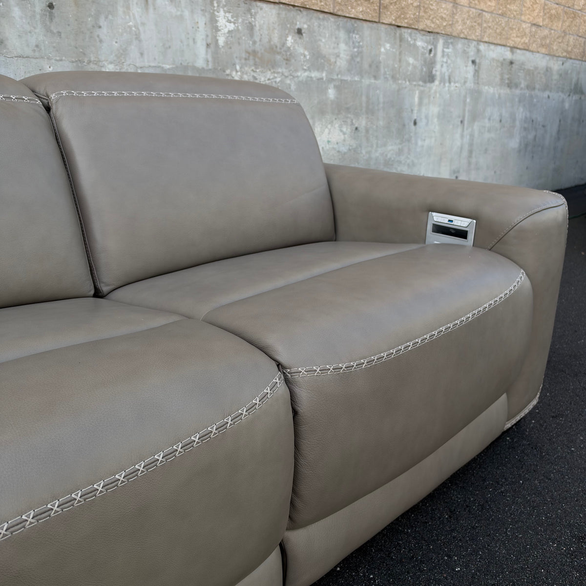 New Ashley - Correze Leather Power Reclining Set