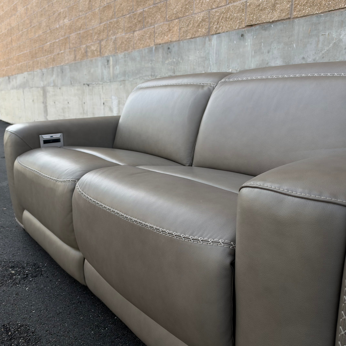 New Ashley - Correze Leather Power Reclining Set